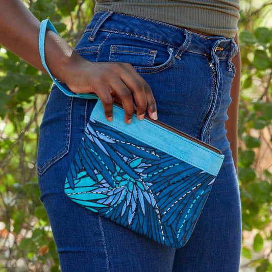 Wristlet Purse- "Chrysanthemum"